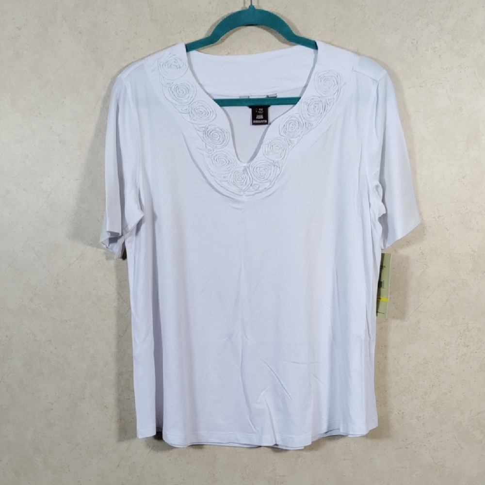 7108 Multiples white knit S/S v-neck shirt PM NWT